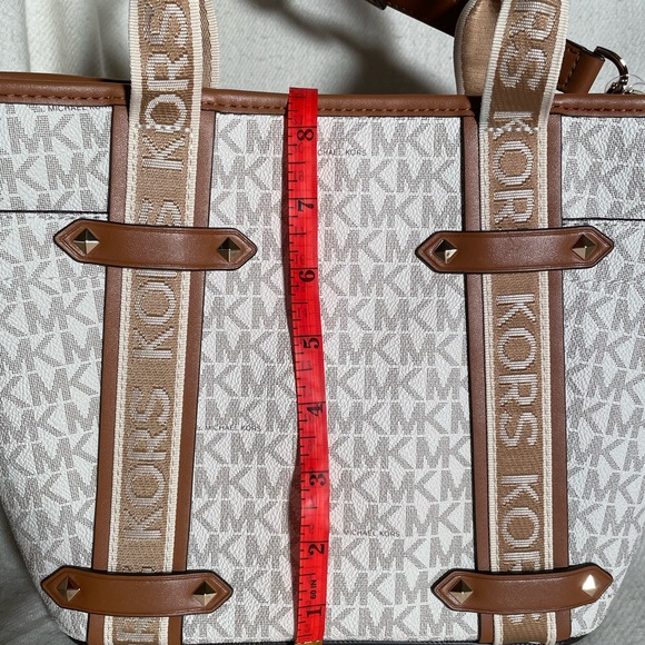 NWT MICHAEL MICHAEL KORS MAEVE CONVERTIBLE CROSSBODY - Picture 14 of 16